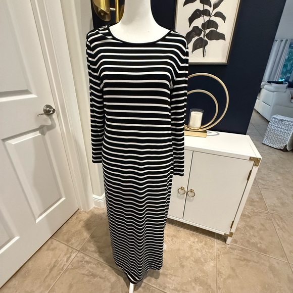 Chico’s Black and White Striped Maxi Dress Size 0 or Small 4/6 - Picture 1 of 5